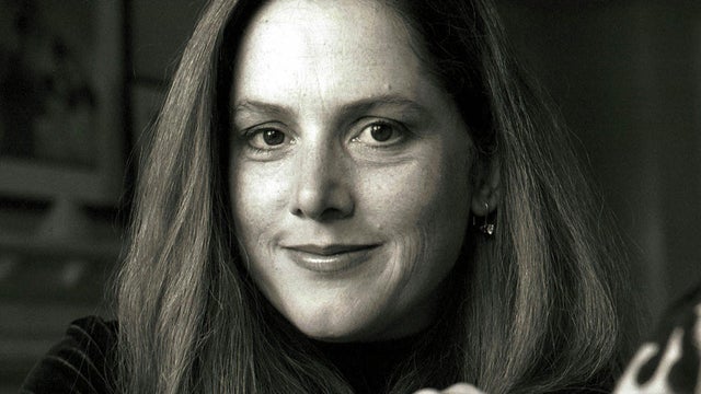Christa Worthington 