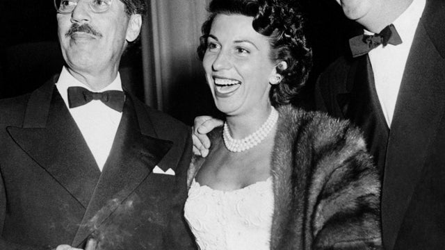 Nancy Sinatra senior death 