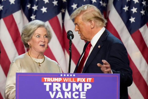 Former President Donald Trump with campaign manager Susie Wiles 