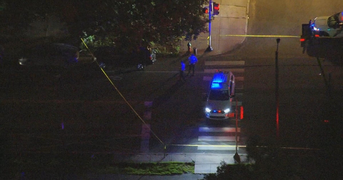 2 drivers flee after striking child in Strawberry Mansion, police say 