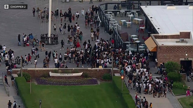 new-jones-beach-evacuat-wcbse3p1-hi-res-still.jpg 