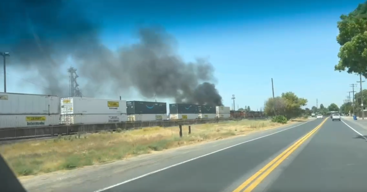 Driver dies in collision with Amtrak train in Modesto 