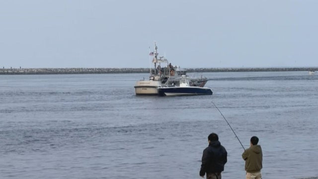 newburyport-plum-island-water-rescue-11p-sun-vo-transfer-frame-579.jpg 