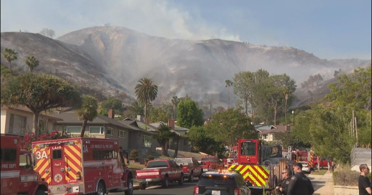 Bethany Fire sparks along Burbank hillside neighborhood 